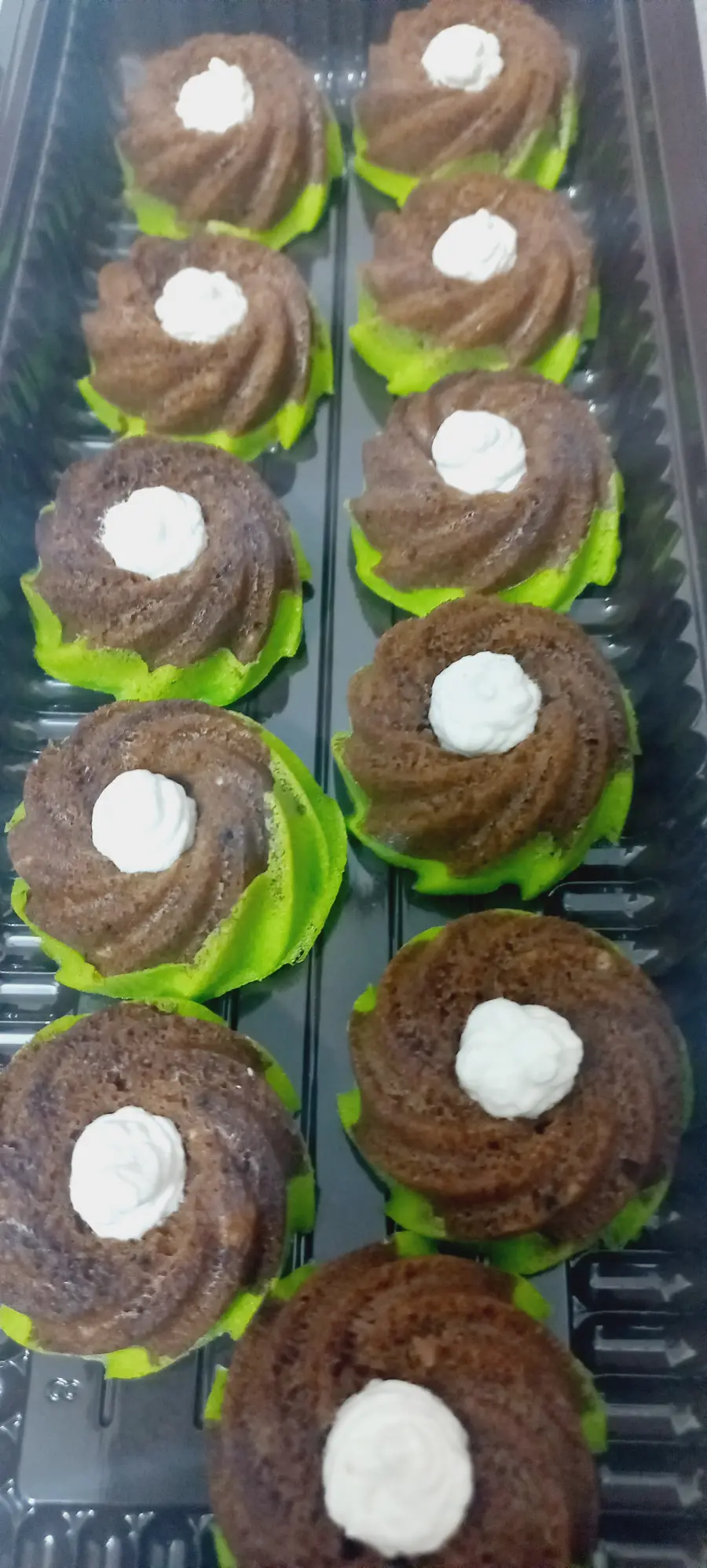 Bolu kukus wippcream